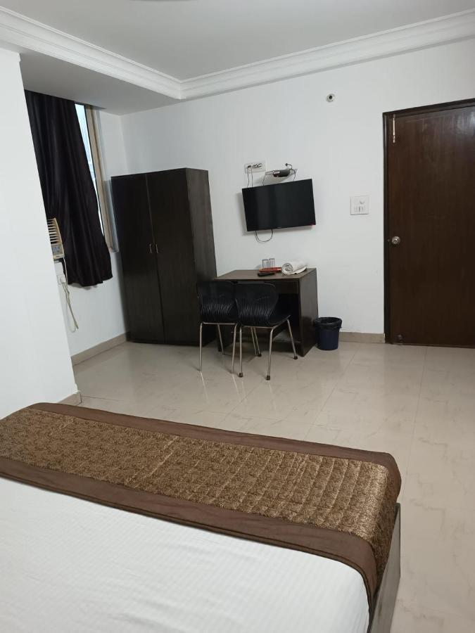 Hotel Airport Aditya Inn นิวเดลี ภายนอก รูปภาพ