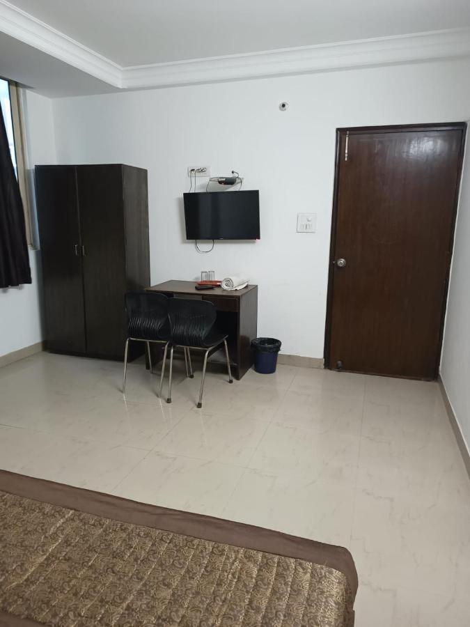 Hotel Airport Aditya Inn นิวเดลี ภายนอก รูปภาพ