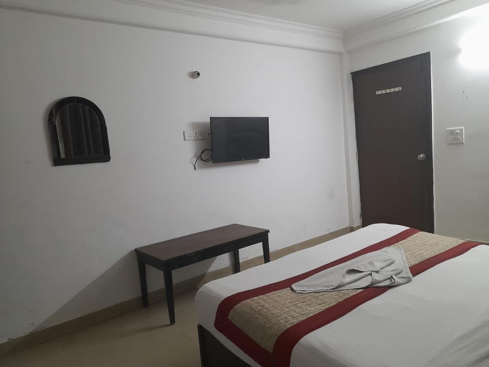 Hotel Airport Aditya Inn นิวเดลี ภายนอก รูปภาพ