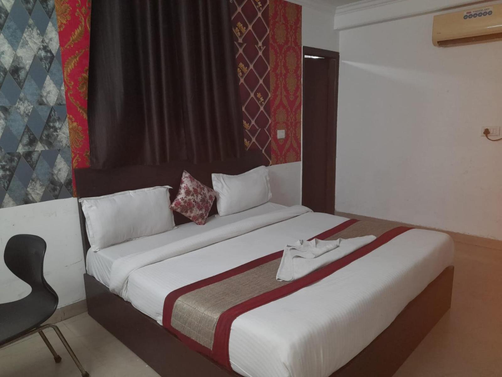 Hotel Airport Aditya Inn นิวเดลี ภายนอก รูปภาพ
